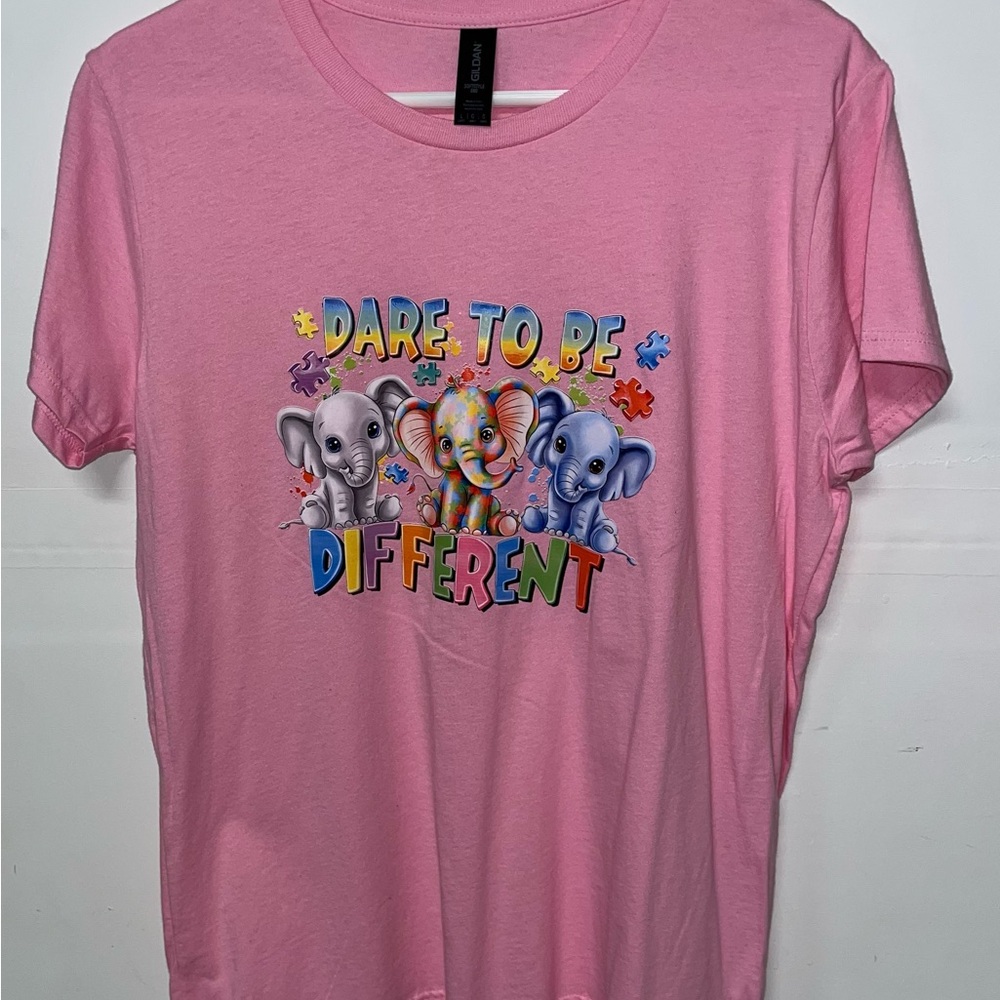 Gildan Pink Short Sleeve Tee with Elephant Design